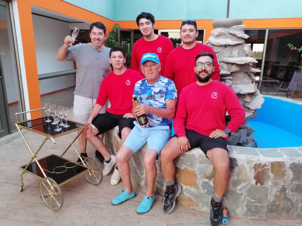 Willys Country Club Cauquenes y Fundación Conecta Chile, Empresa Heligrafics